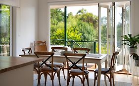 Pembroke - Modern Comforts And Scenic Views